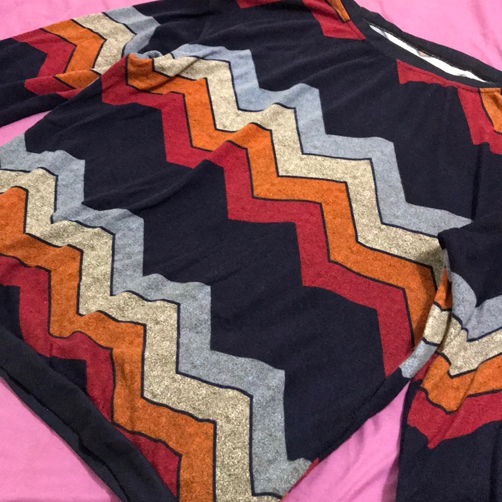 💙Blue chevron crew neck sweater💙